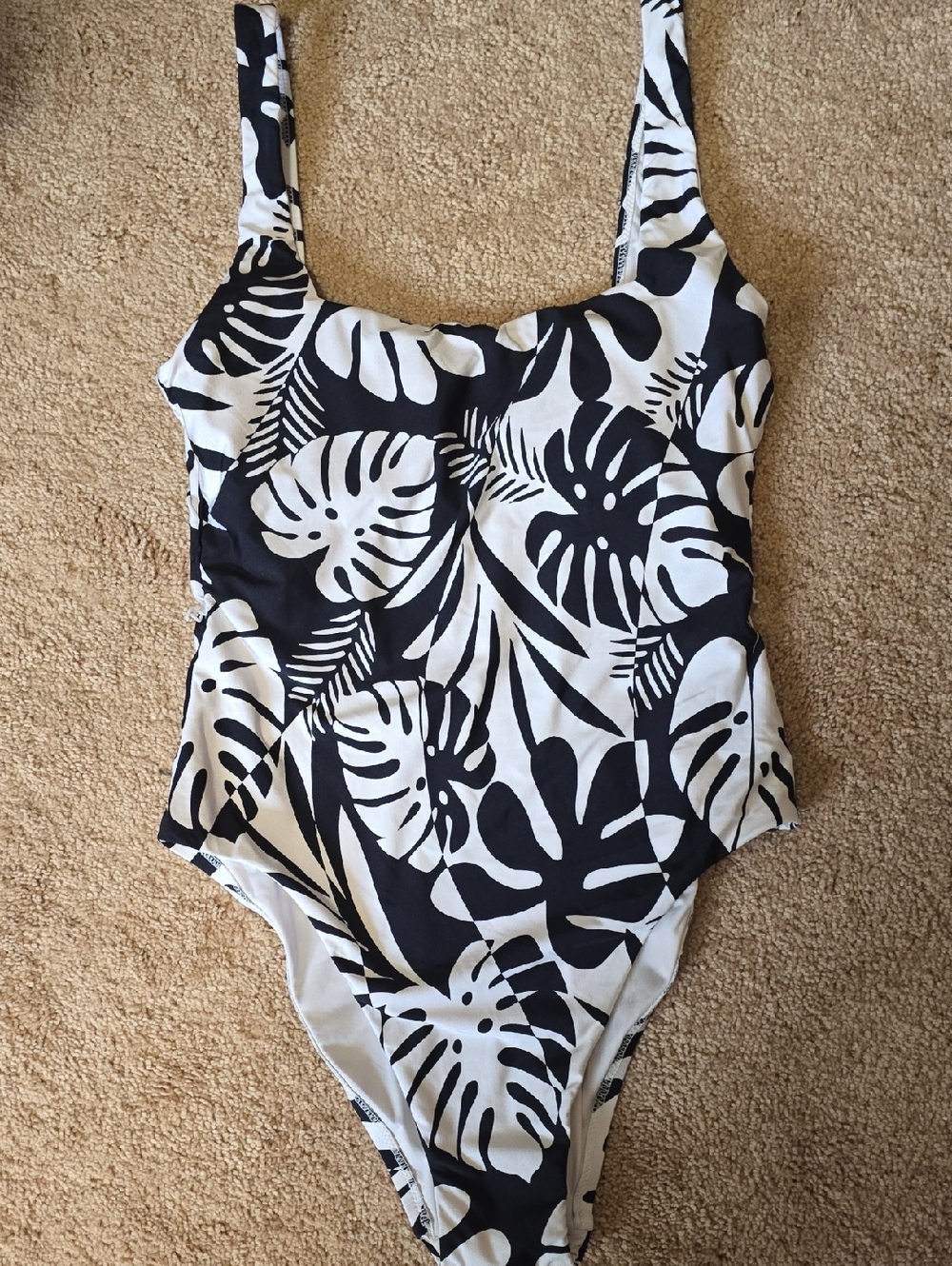 Sunshine 79 Black & White Tropical Print One-Piece Swimsuit Sz 6